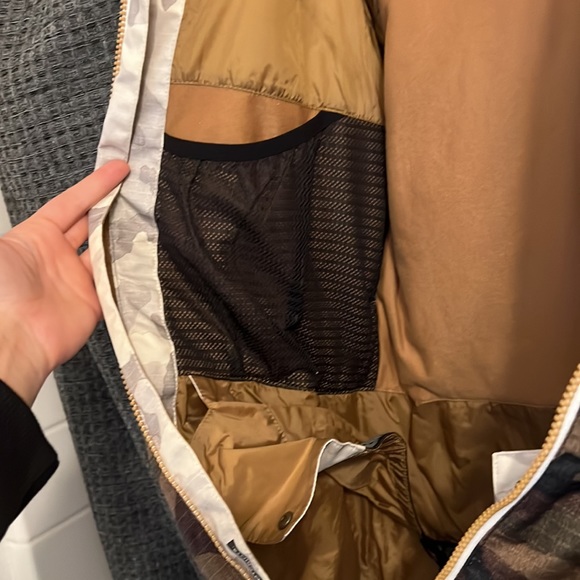 686 Women's Athena Jacket - Picture 9 of 13